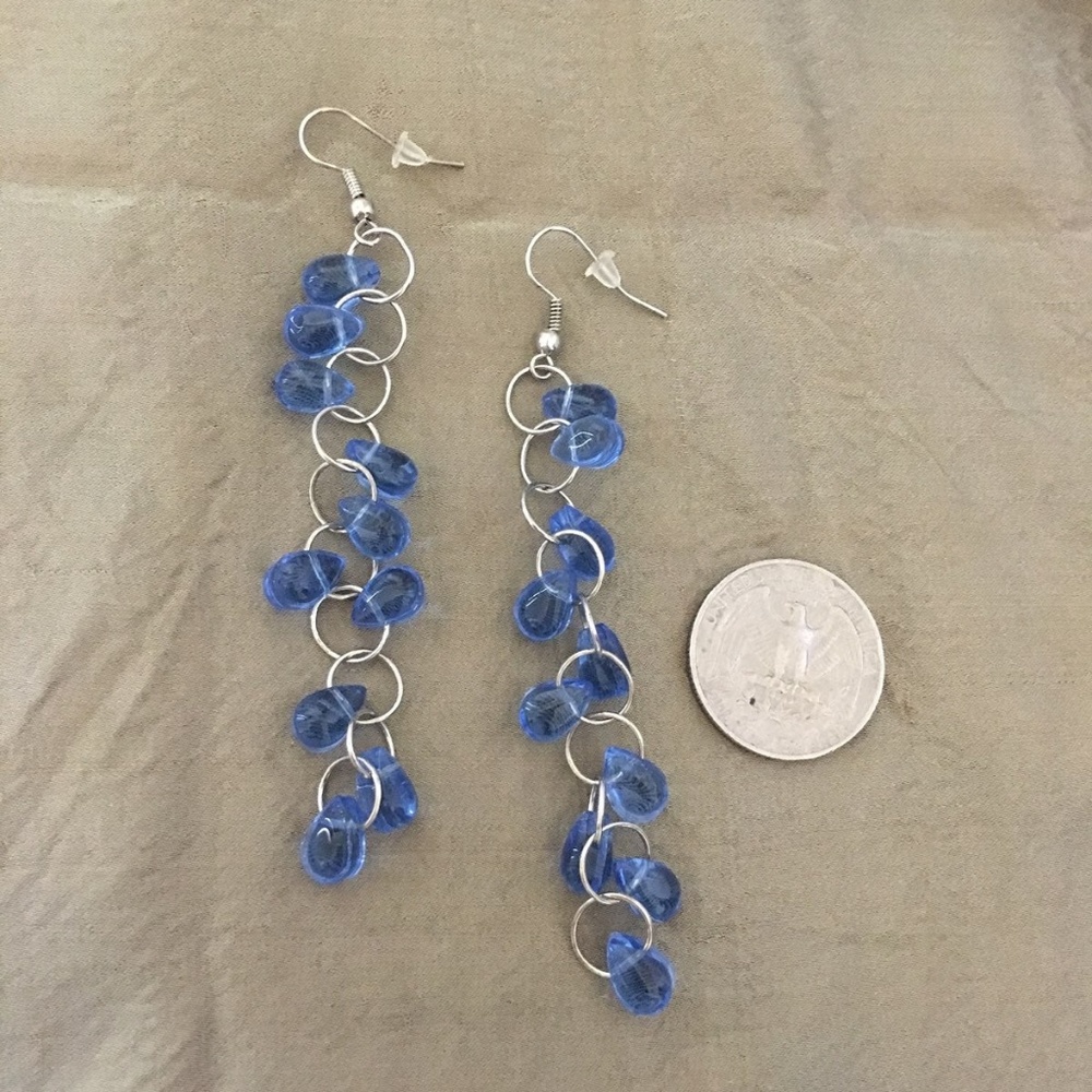 Free earrings with any bundle NWOT